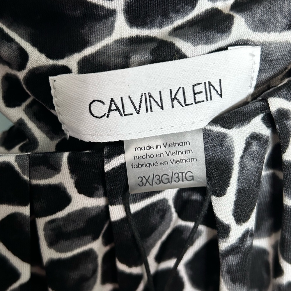 Calvin Klein Pleated neck Giraffe Top - 3X - New! - Picture 4 of 7